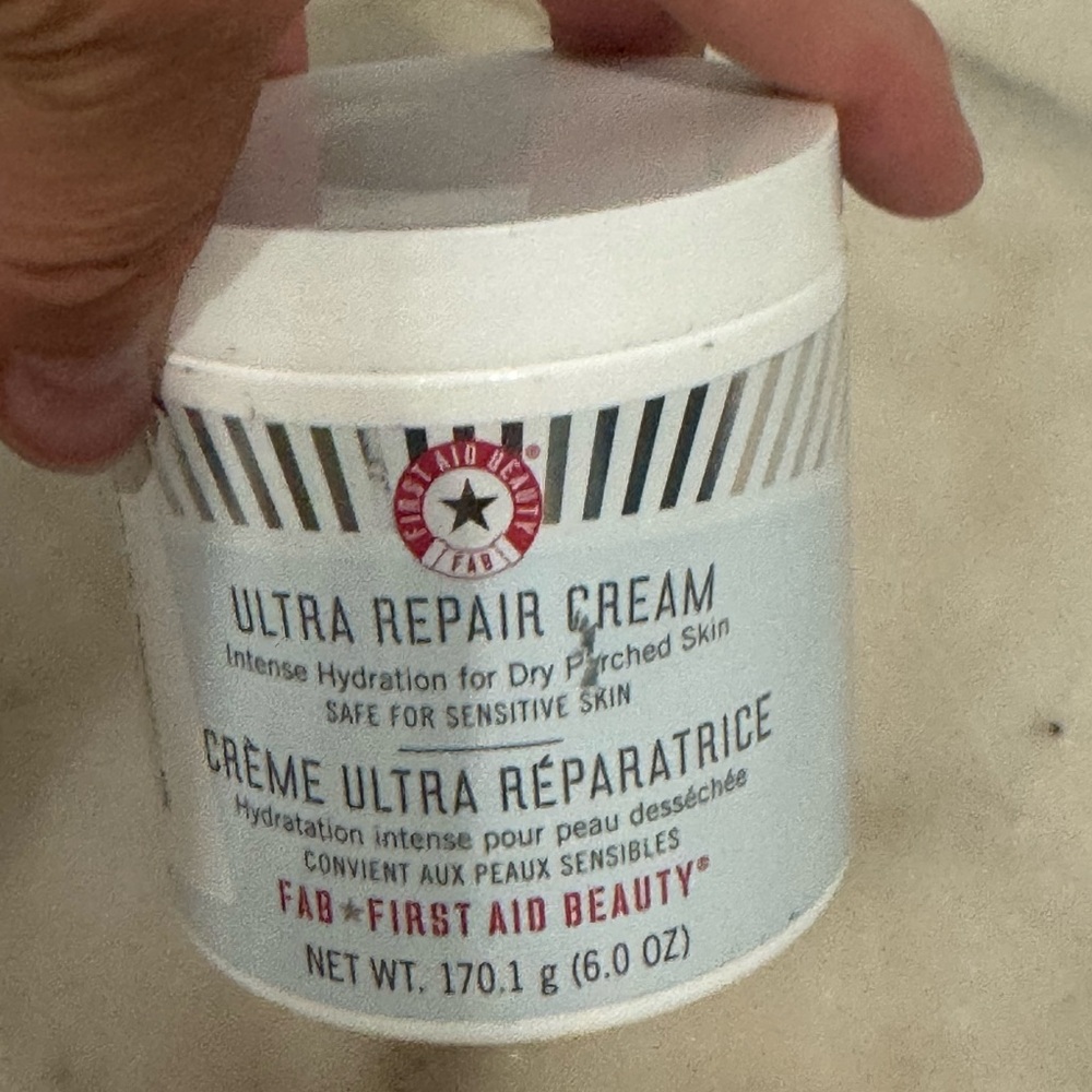 FA Ultra Repair Cream - White and Red